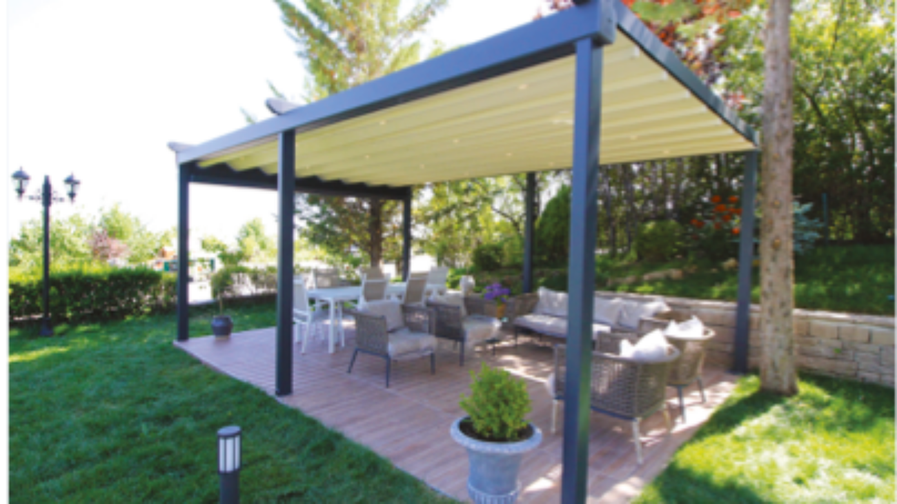 Pergola With Awning